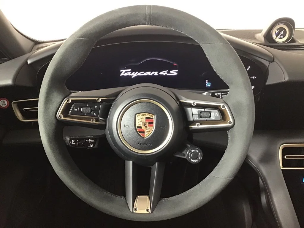 2025 Porsche Taycan S - Photo 23