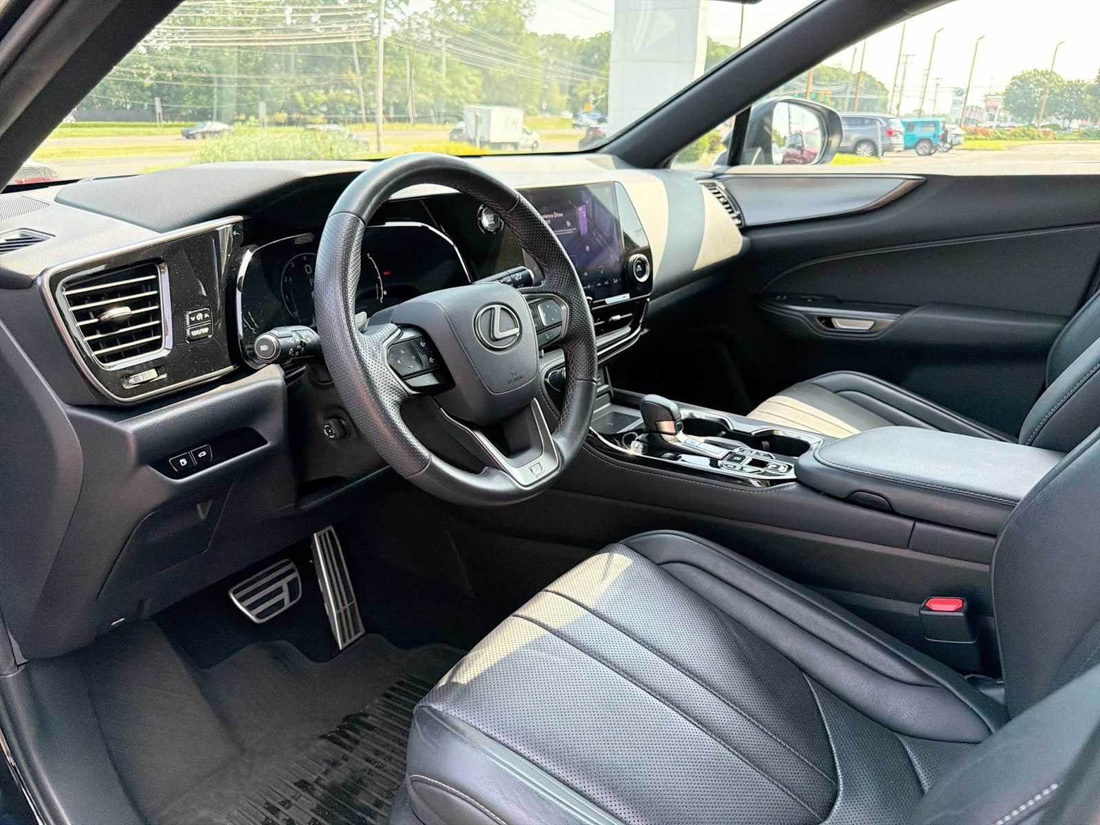 Used 2024 Obsidian Lexus F SPORT Handling image 10