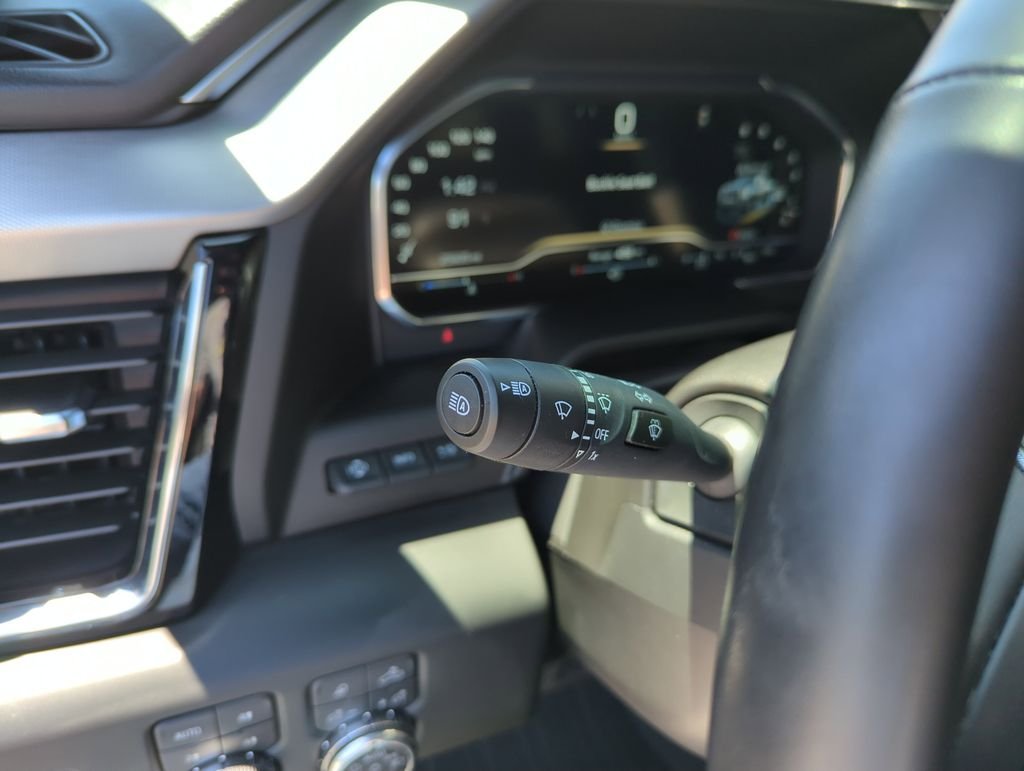 Used 2024 Silver GMC Denali image 20