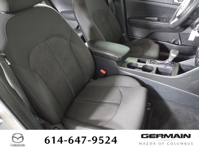 Used 2016 Silver Kia LX image 28