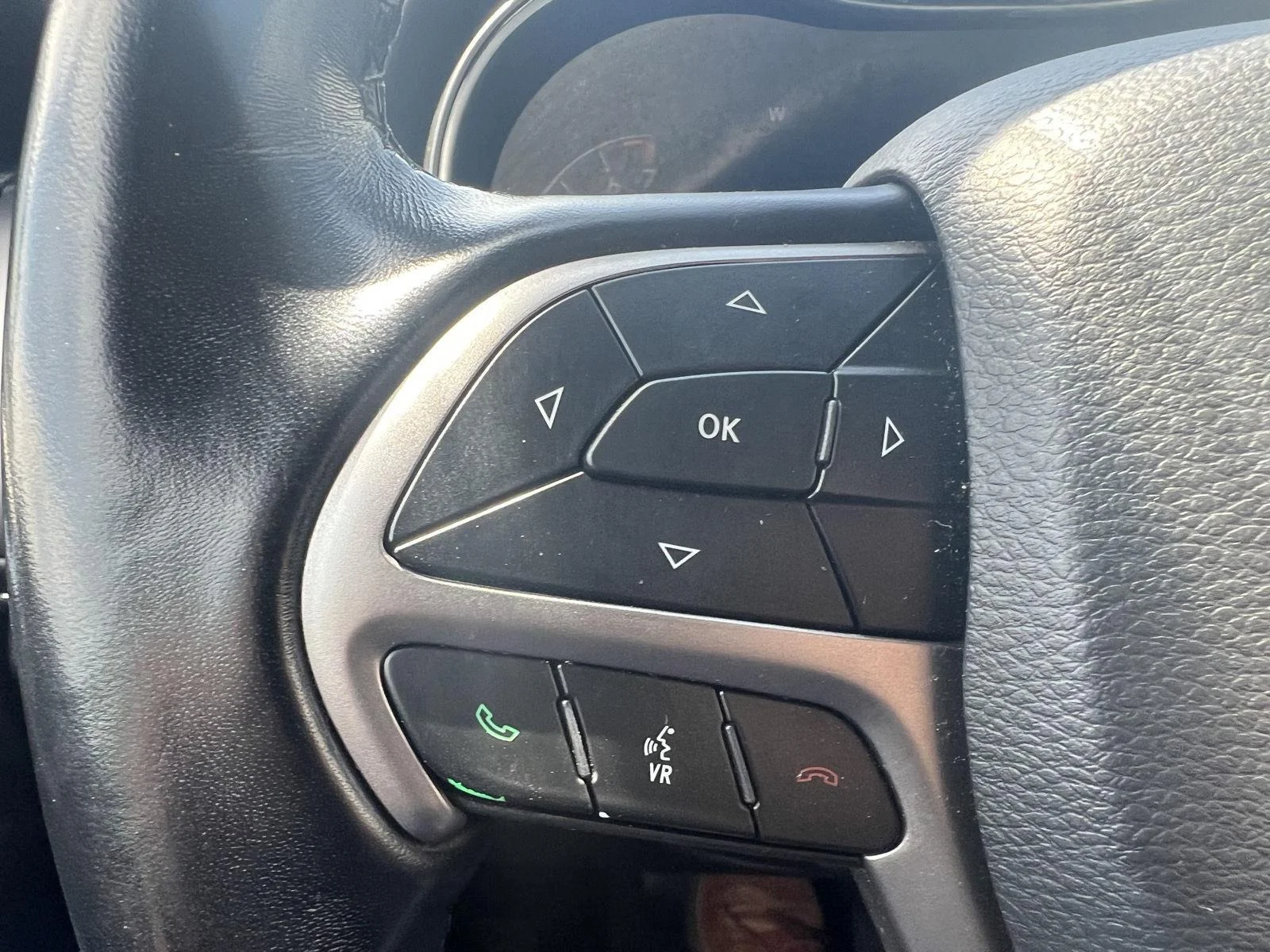 Used 2020 Granite Crystal Clearcoat Metallic Jeep Limited image 19