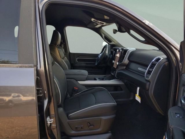 New 2026 Granite Crystal Metallic Clear-Coat Exterior Paint RAM Laramie image 27