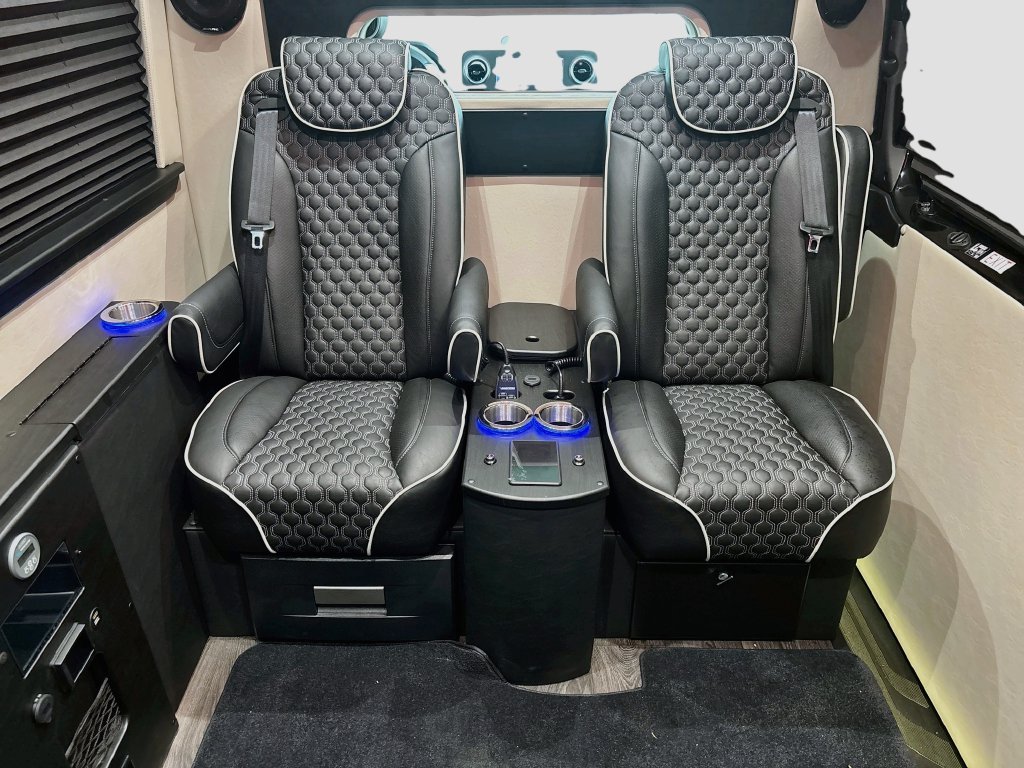New 2026  Mercedes-Benz Midwest Business Class J Club image 45