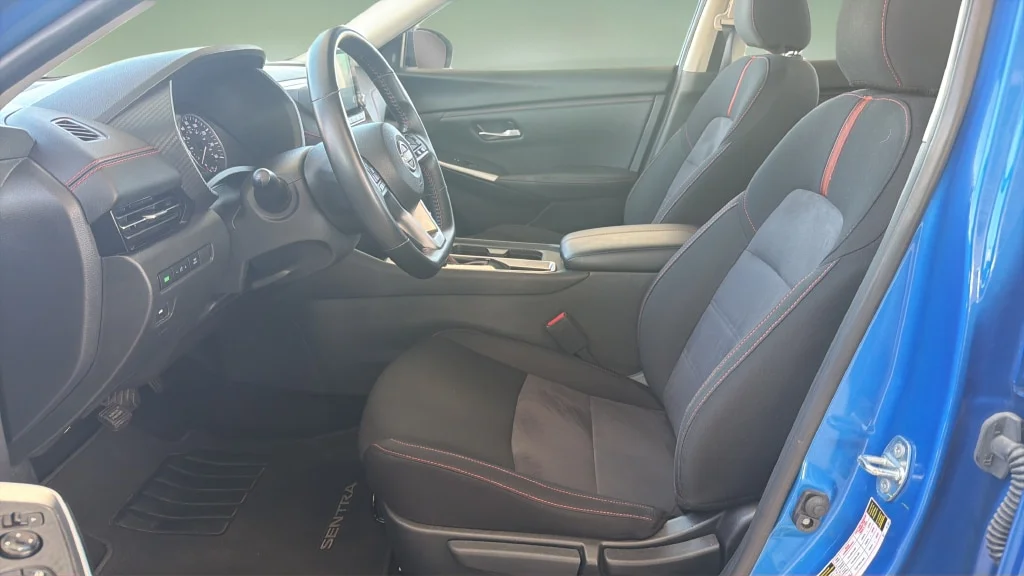 Used 2025 Electric Blue Metallic Nissan SR image 17
