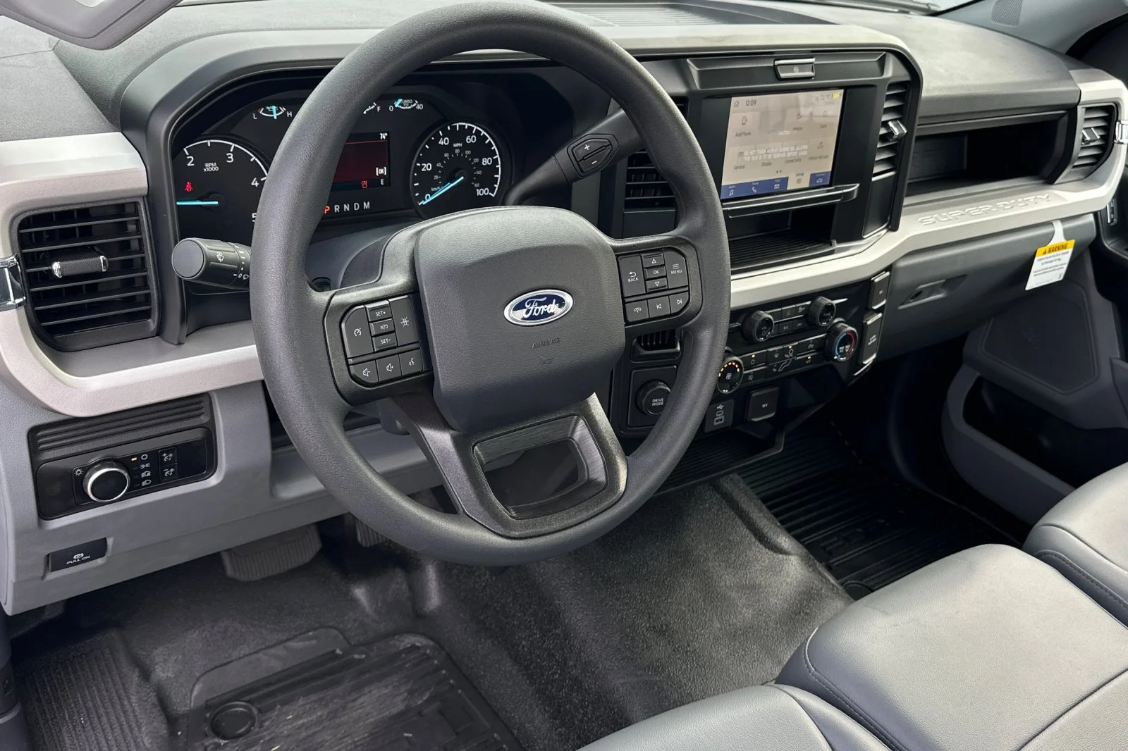 2025 Ford F-450 Super Duty Chassis Cab XL - Photo 10