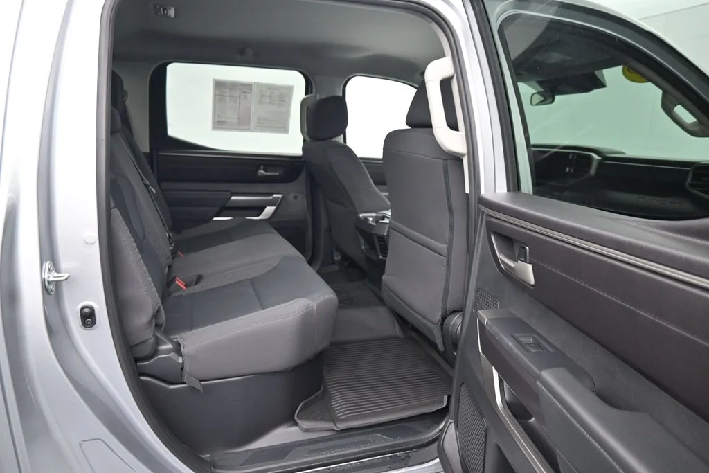 Used 2022 Silver Toyota SR5 image 11