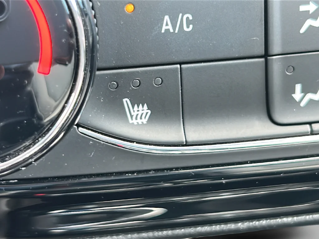 Used 2020 Blue Buick Preferred image 21