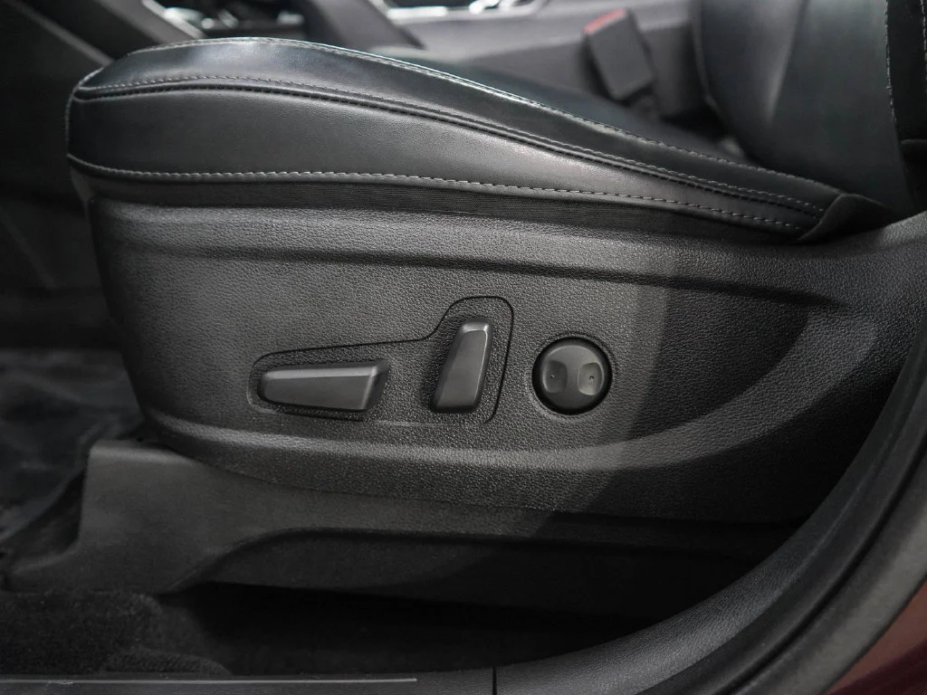 Used 2020 Maroon Kia EX image 29