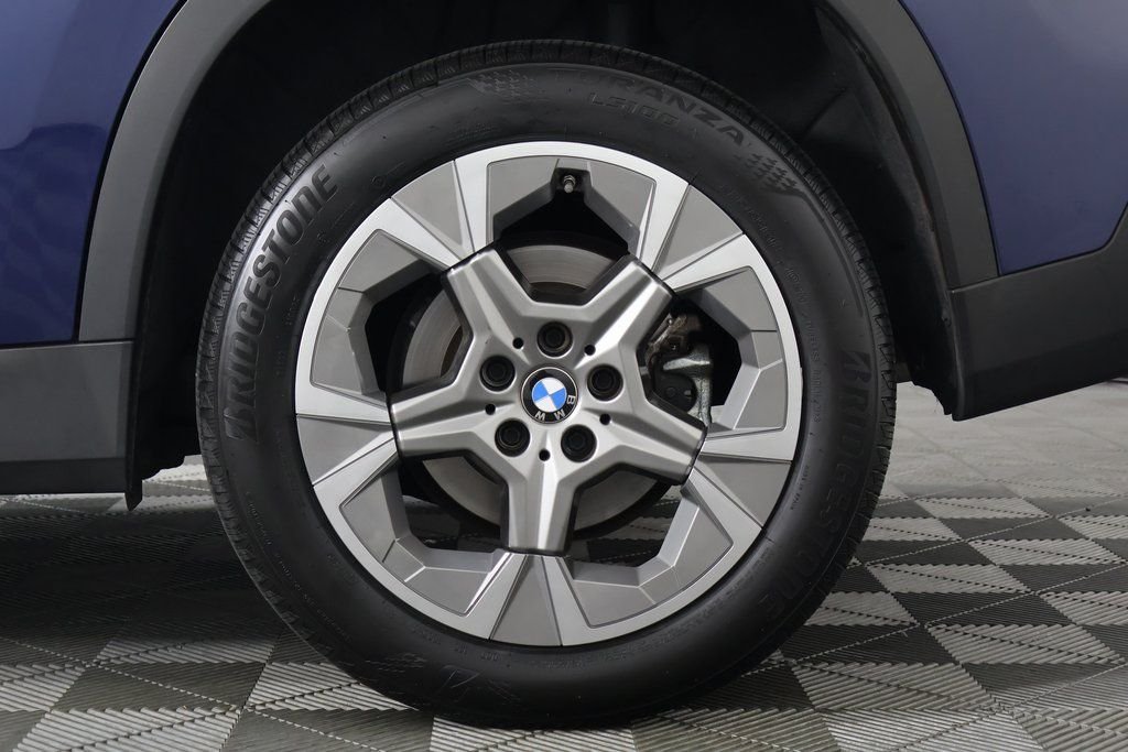 Certified Used 2023 Phytonic Blue Metallic BMW xDrive28i image 16