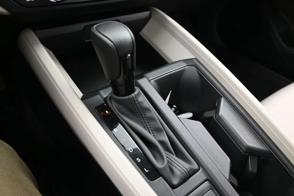 Used 2025 Gray Honda SE image 28