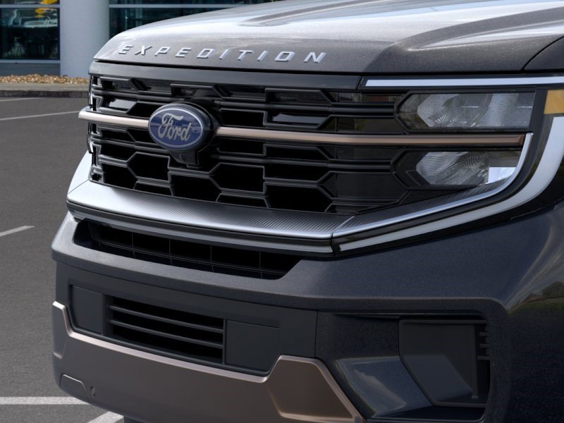 New 2026 Agate Black Metallic Ford King Ranch image 17