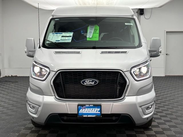 New 2026 Silver Ford Explorer Limited SE image 5