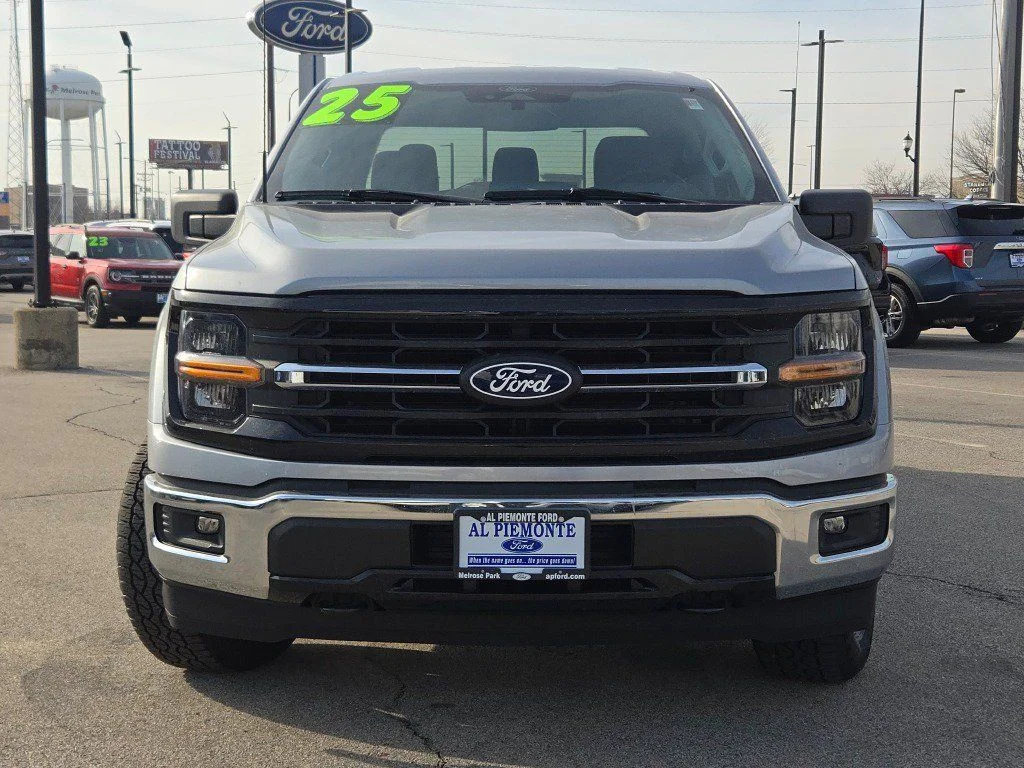 Certified Used 2025 Iconic Silver Metallic Ford XLT image 4