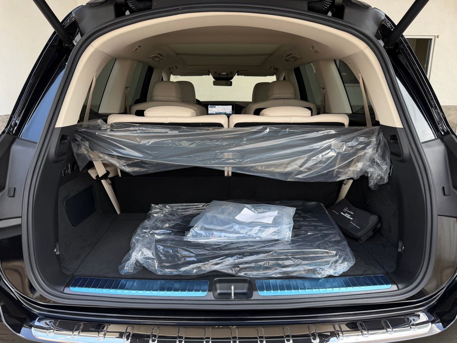 New 2026 Obsidian Black Metallic Mercedes-Benz GLS 450 image 45