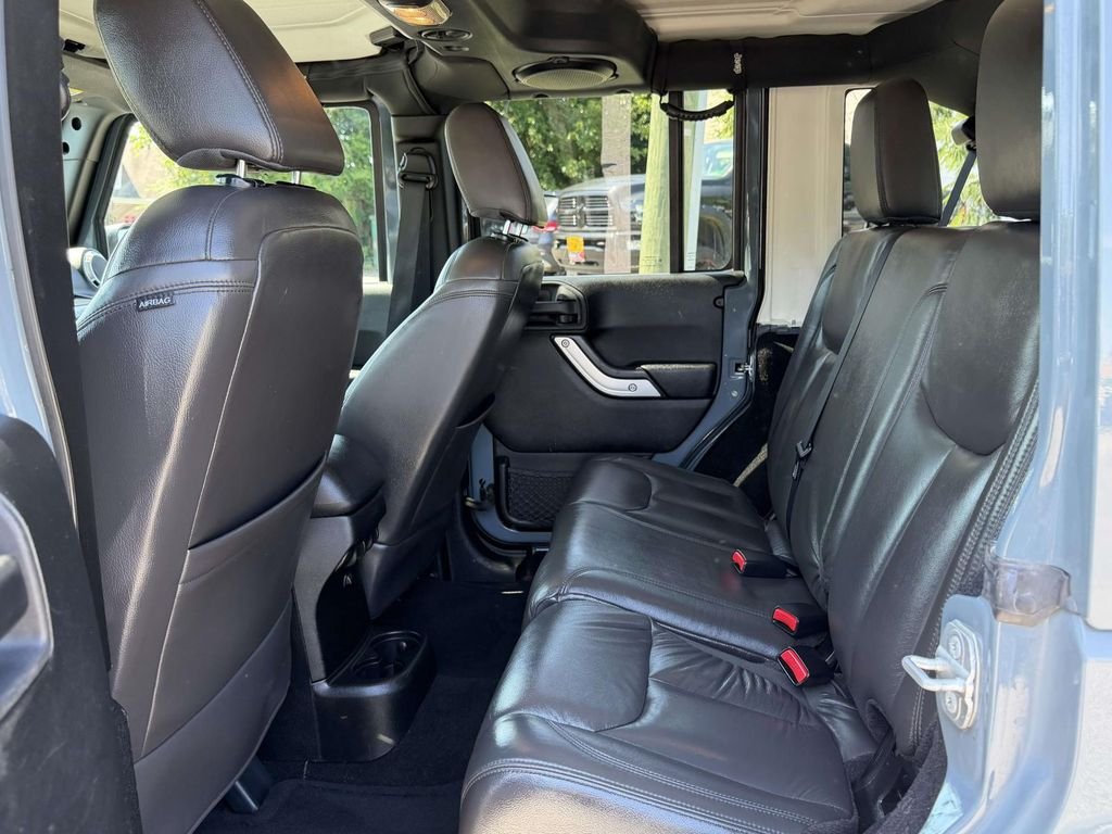Used 2014 Gray Jeep Unlimited Sahara image 13