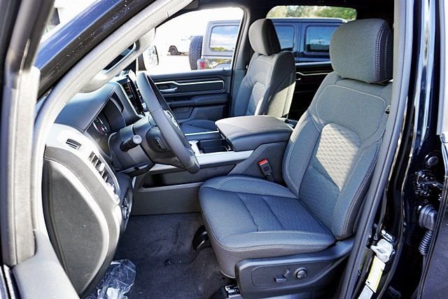 New 2026 Diamond Black Crystal Pearl-Coat Exterior Paint RAM Big Horn Sport Appearance Edition image 20