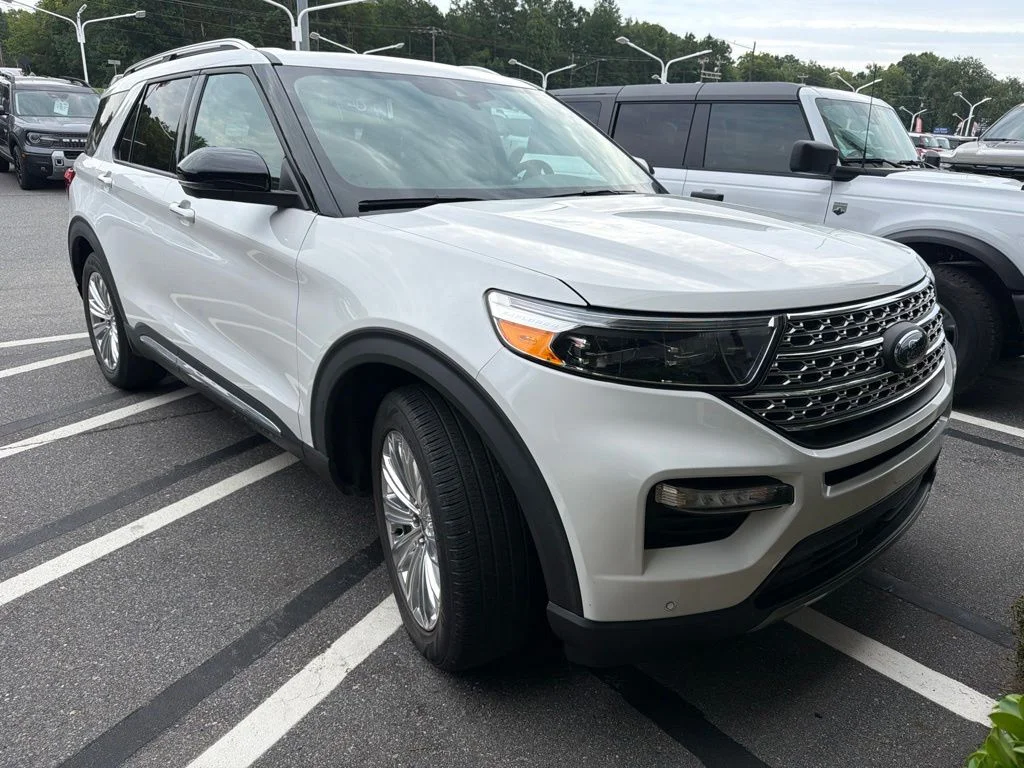 Used 2020 White Ford Limited image 2