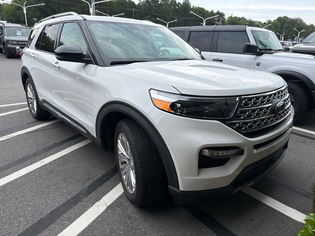 Used 2020 White Ford Limited image 2