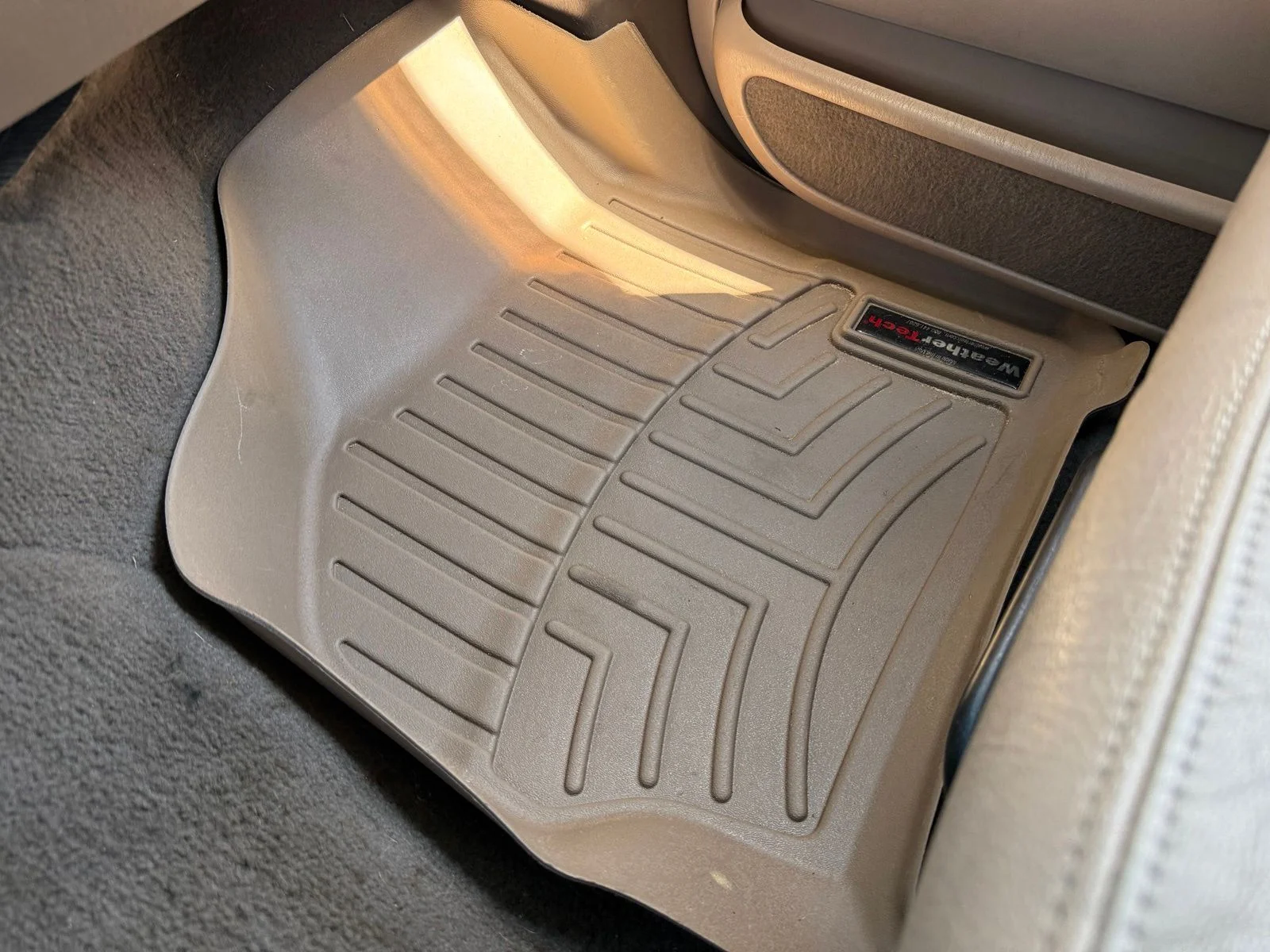 Used 1999 Green Ford  image 25