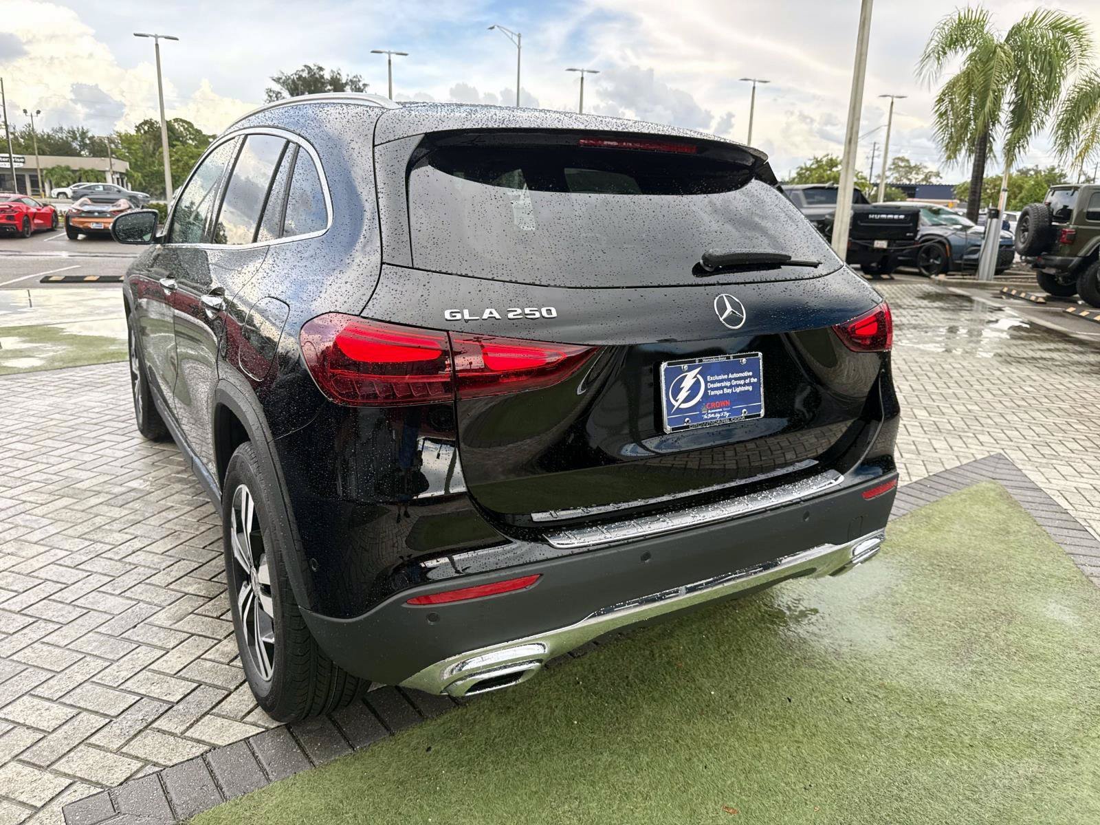 New 2026 Black Mercedes-Benz 250 SUV image 9