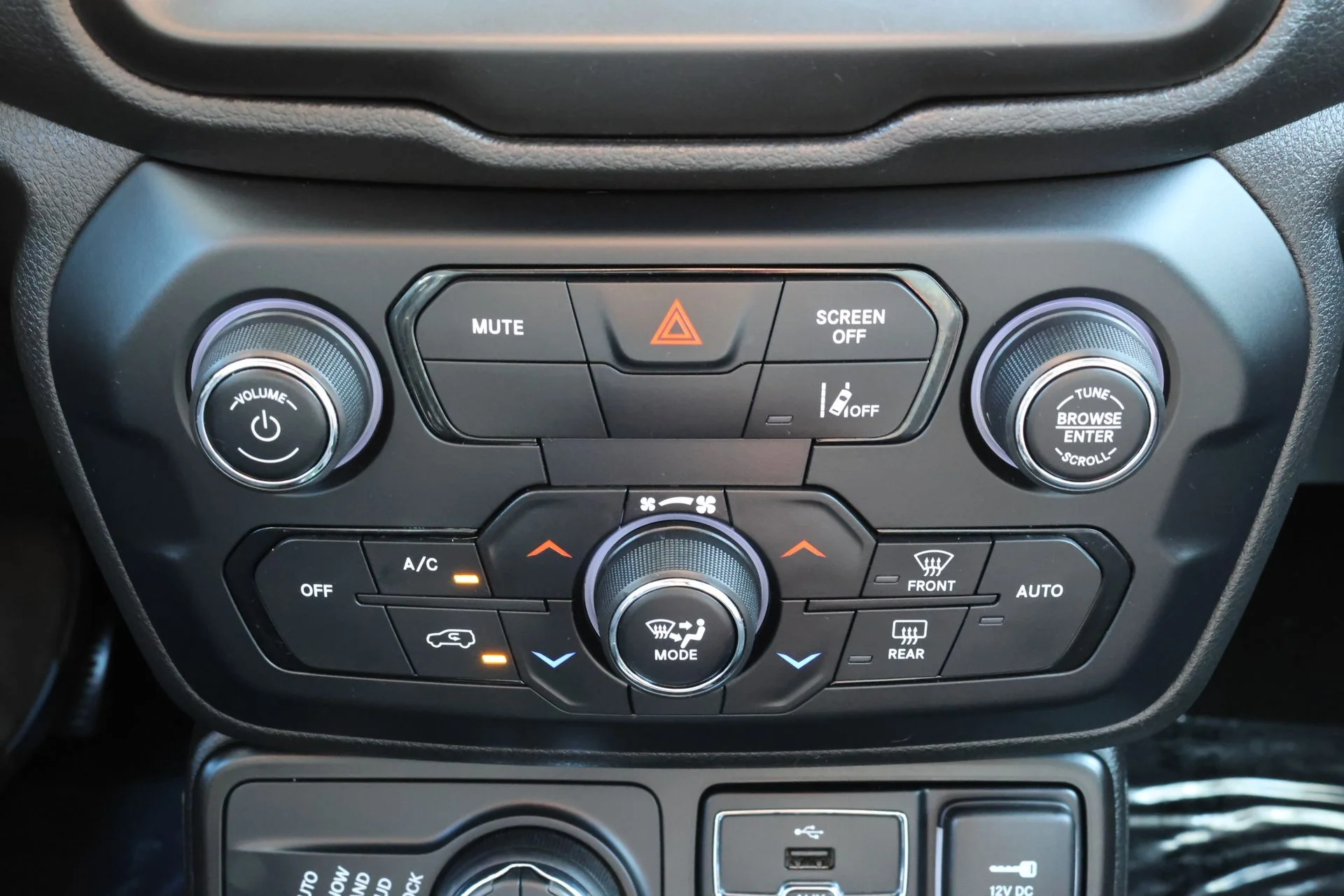 Used 2023 White Jeep Trailhawk image 15