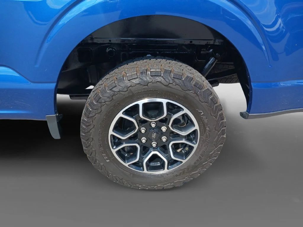 Used 2022 Blue Ford XLT image 8