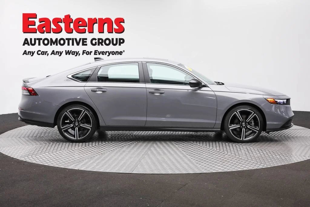 Used 2025 Gray Honda Sport image 4
