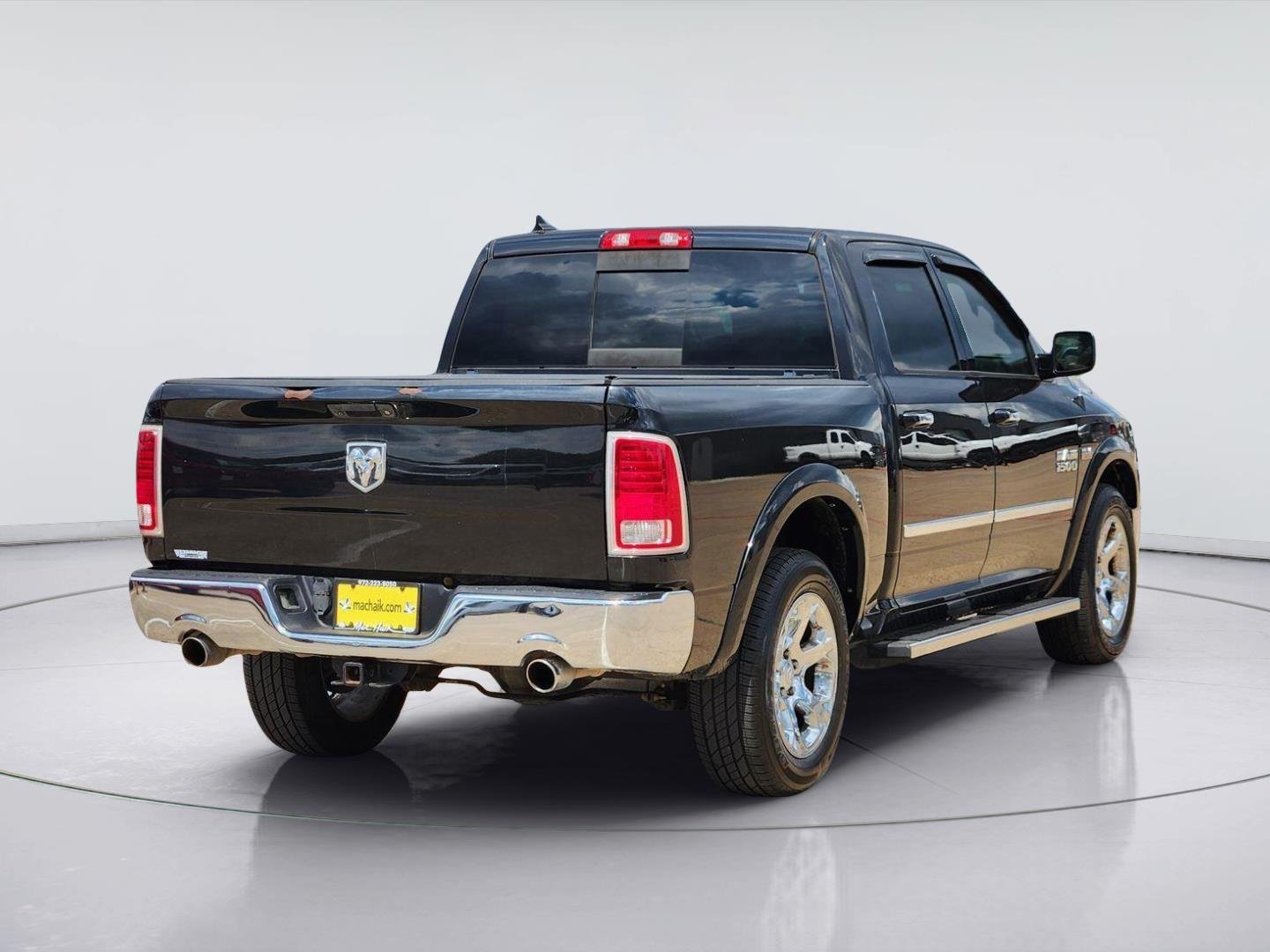 Used 2016 Brilliant Black Crystal Pearlcoat Ram Laramie image 6