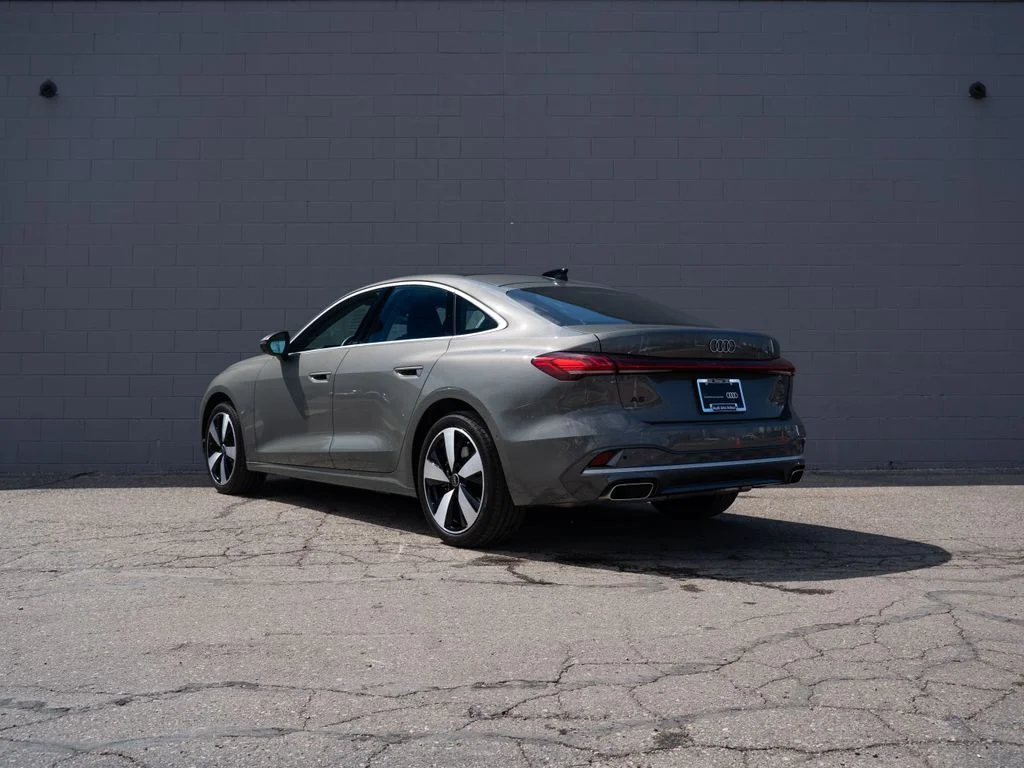 Used 2025 Gray Audi  image 3
