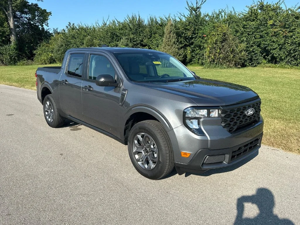 New 2026 Gray Ford XLT image 2