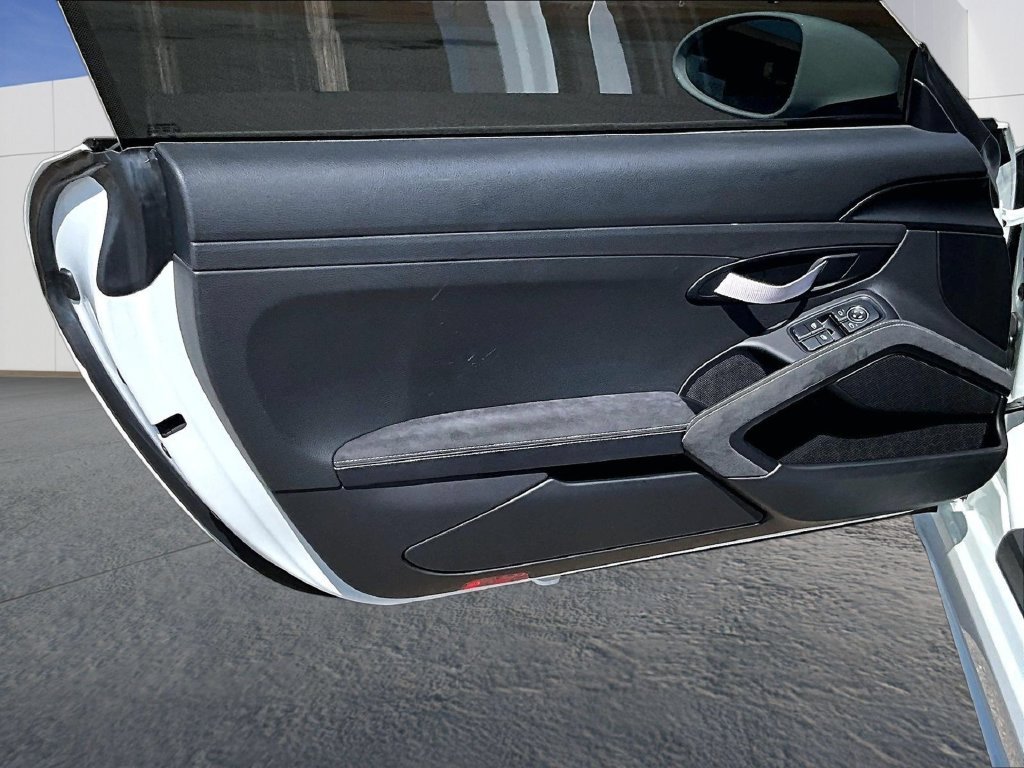 Used 2020 White Porsche GT4 image 19