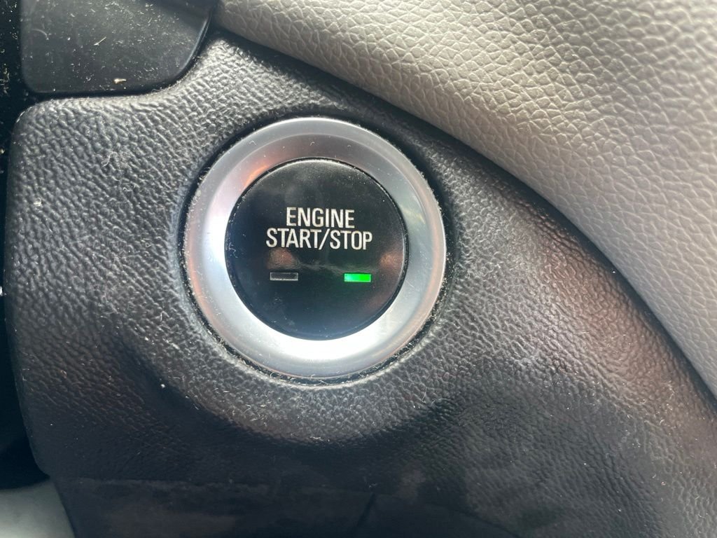 Used 2020 Midnight Blue Metallic Chevrolet LT image 14