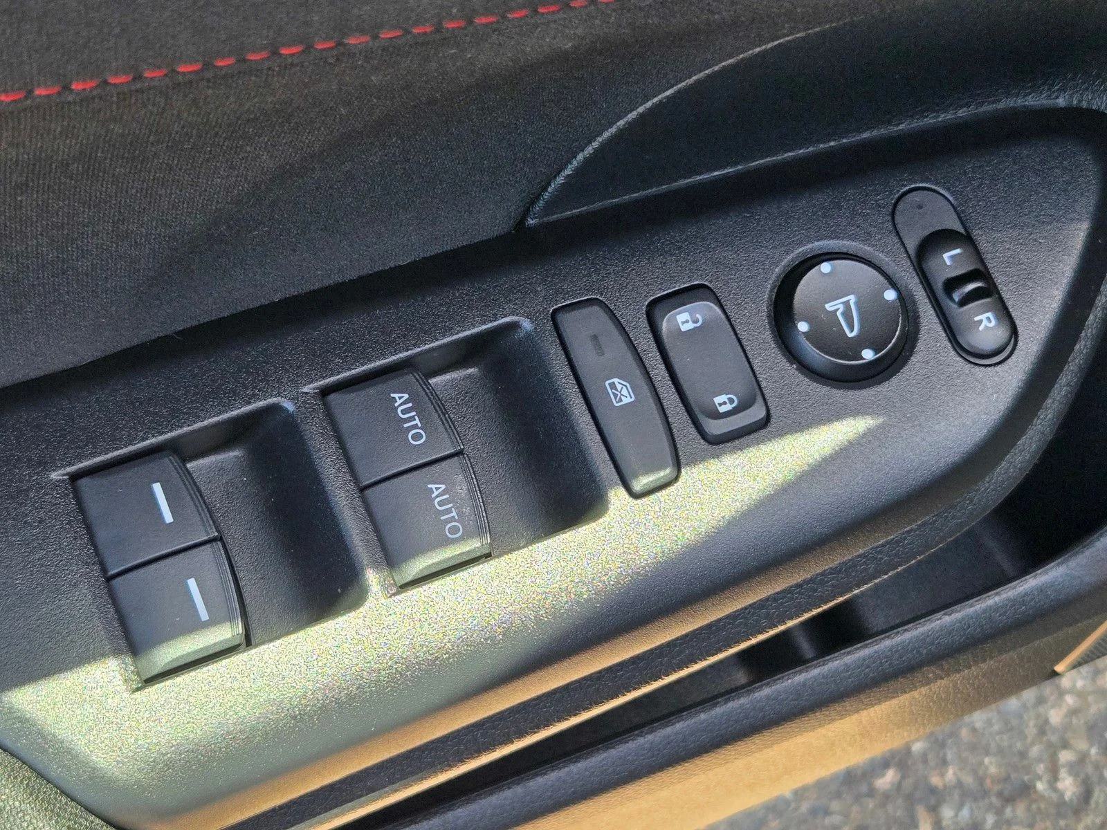 Used 2018 Crystal Black Pearl Honda Si image 23