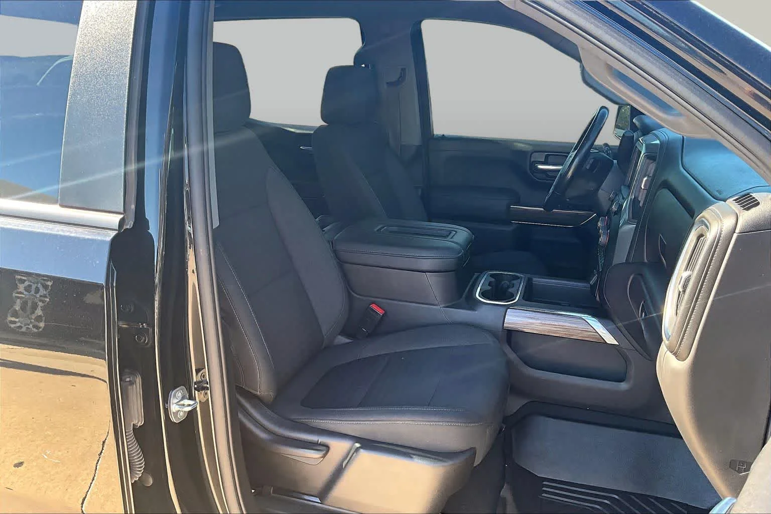 Used 2022 Black Chevrolet RST image 10