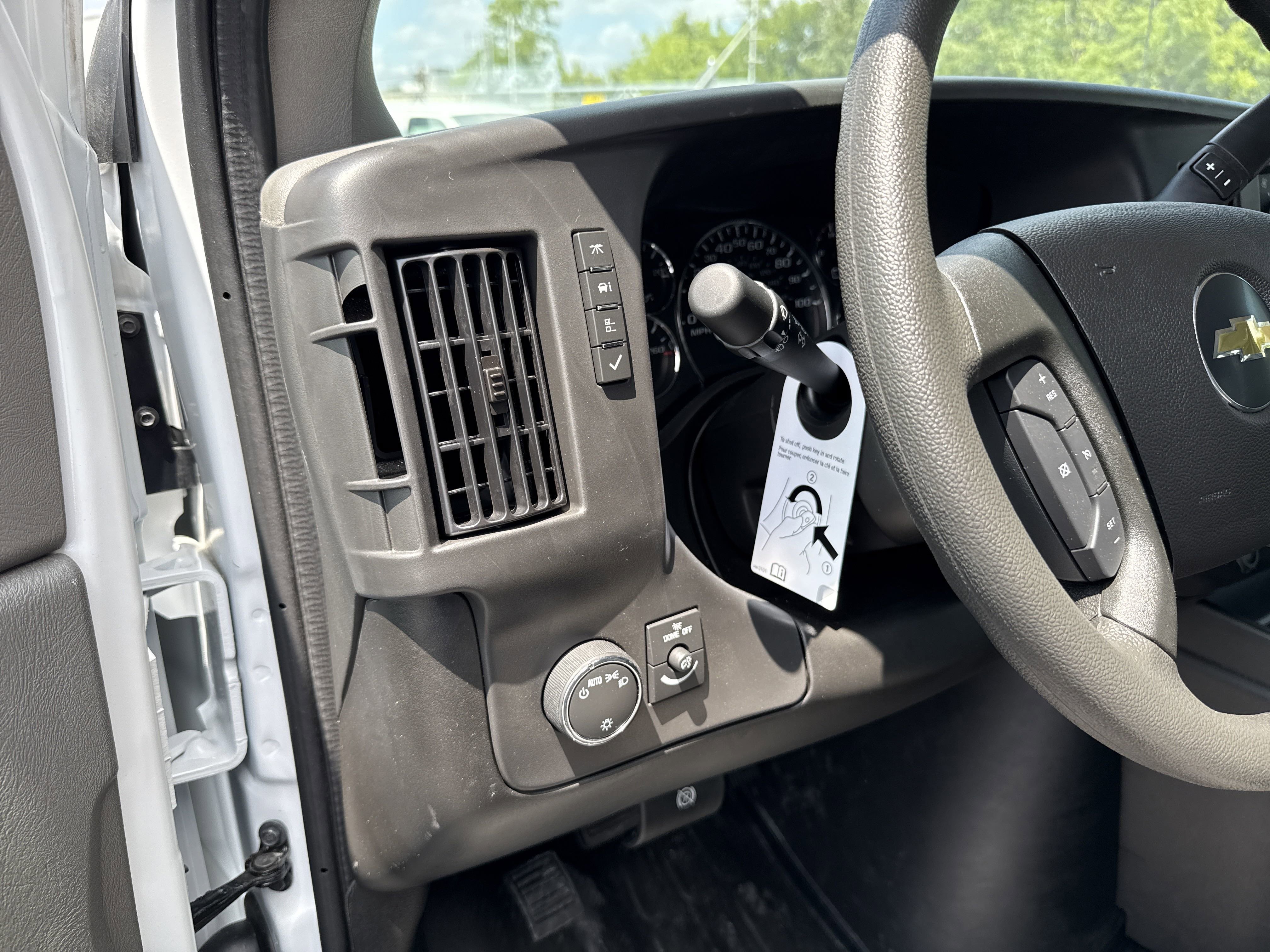 2025 Chevrolet Express Cargo Work Van - Photo 13