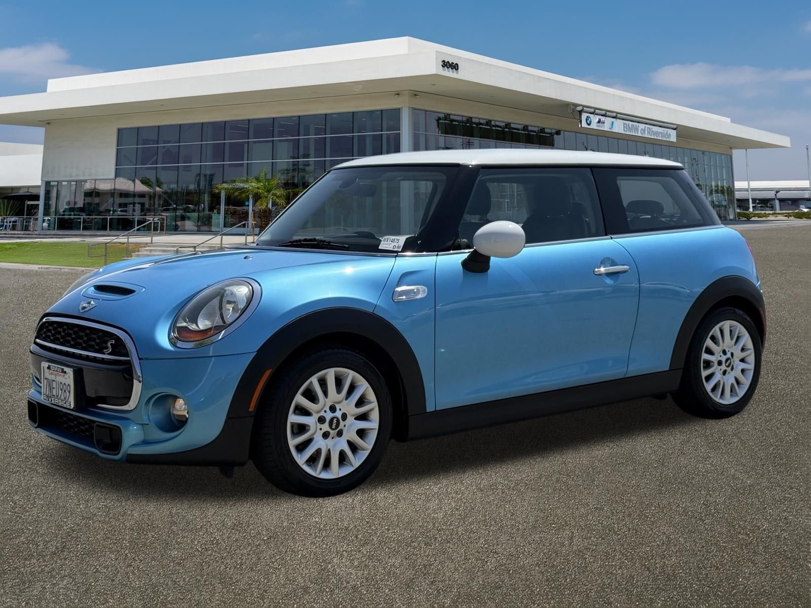 Used 2016 Blue MINI Base image 5