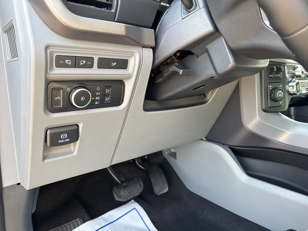 Used 2024 Darkened Bronze Metallic Ford XLT image 16