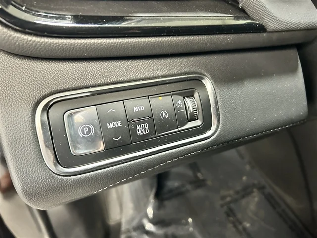 Used 2025 BLACK BUICK Preferred image 28