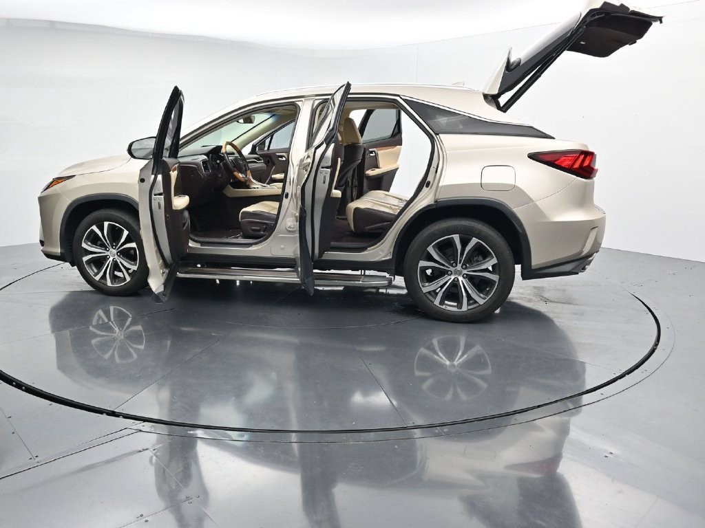 Used 2016 Beige Lexus 350 image 28