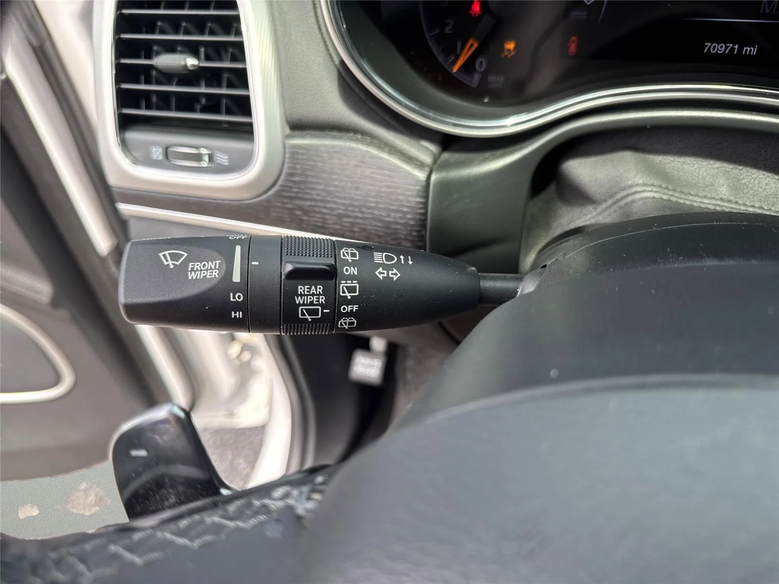 Used 2021 Ivory 3-Coat Jeep Summit image 17