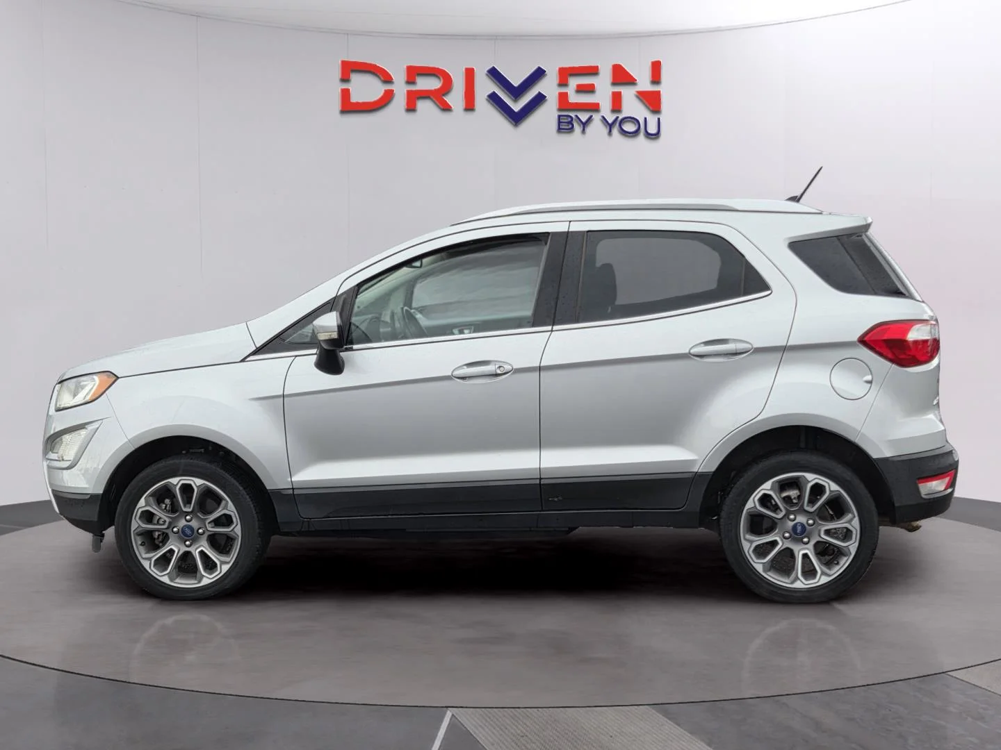 Used 2020 Moondust Silver Ford Titanium image 2