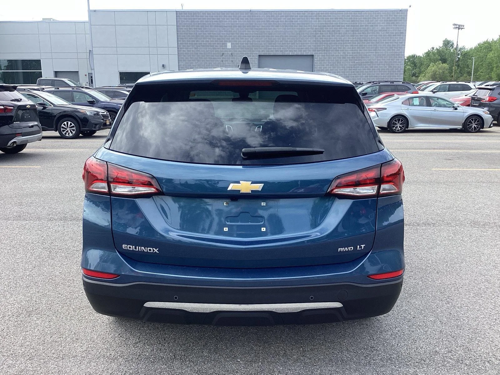Used 2024 Lakeshore Blue Metallic Chevrolet LT image 6