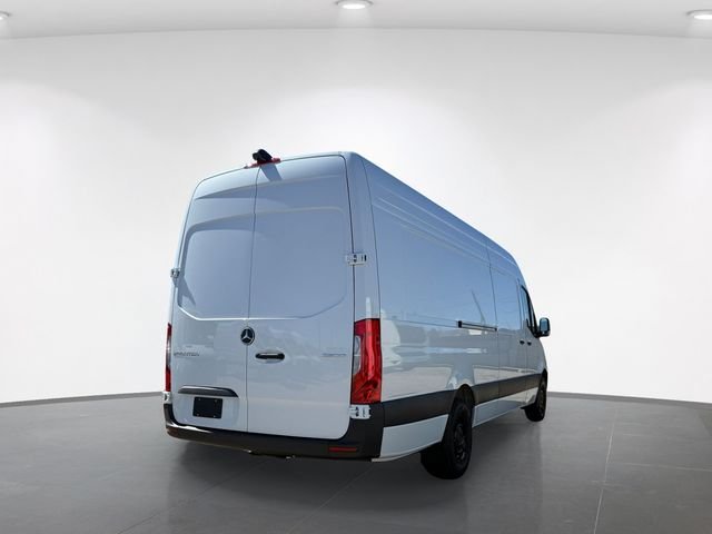 New 2026 Arctic White Mercedes-Benz Cargo 170 WB image 7