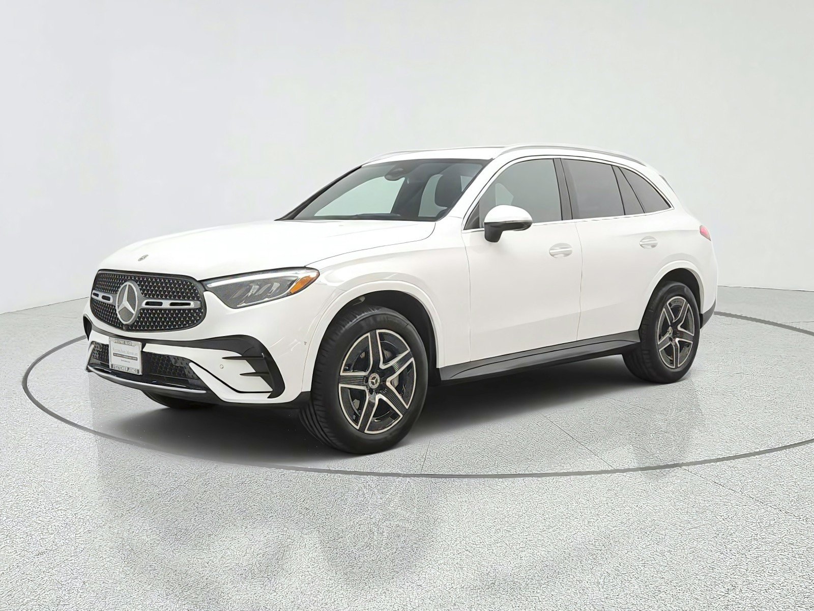 Used 2024 Polar White Mercedes-Benz GLC 300 SUV image 1
