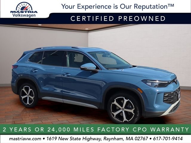 Used 2025 Monterey Blue Pearl Volkswagen 2.0T SE image 1