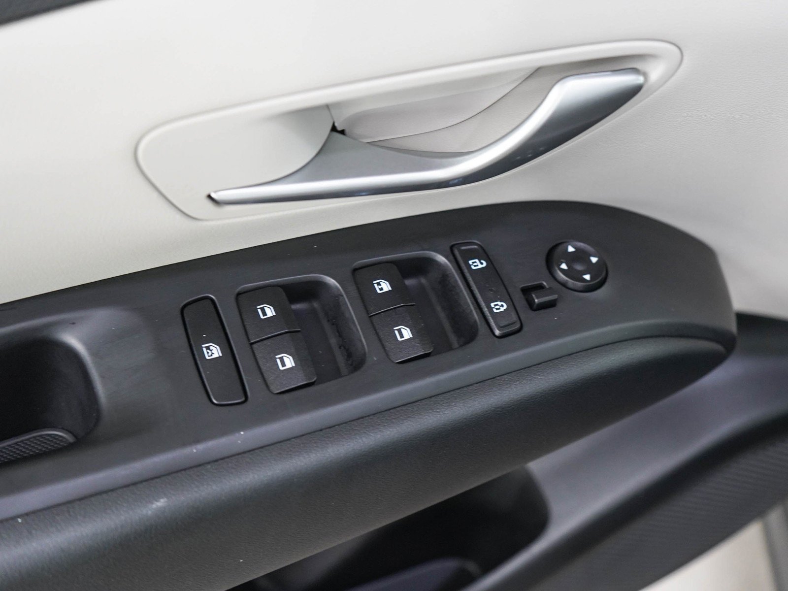 2024 Hyundai Tucson SE - Photo 19