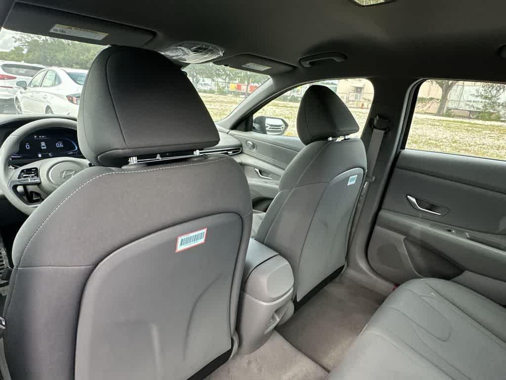 2026 Hyundai Elantra SEL Sport - Photo 14