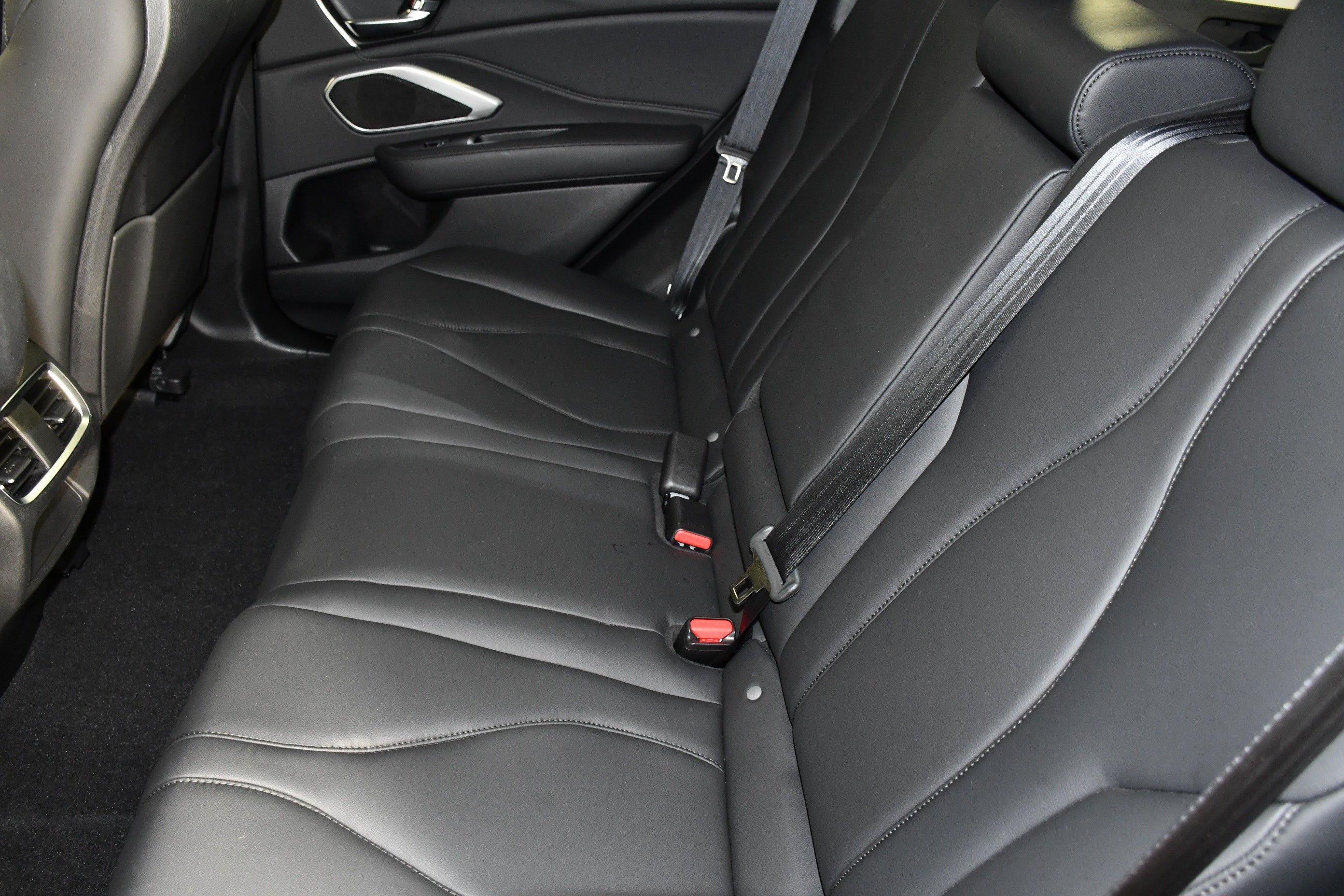 Used 2023 Platinum White Pearl Acura Base image 48