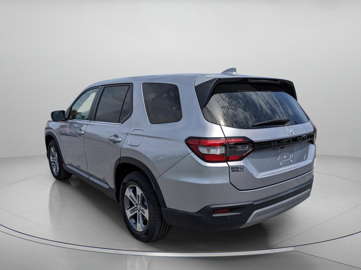 Used 2024 Silver Honda EX-L 8 Passenger image 7