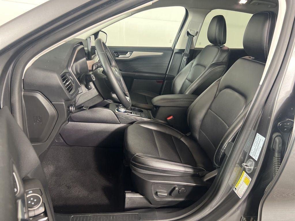 Used 2022 Gray Metallic Ford SEL image 16